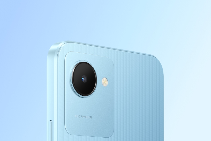 Capture the moment with the Realme C30S 8MP Camera